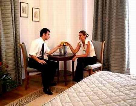 Hotel Piccolo Mondo Букурещ Стая снимка
